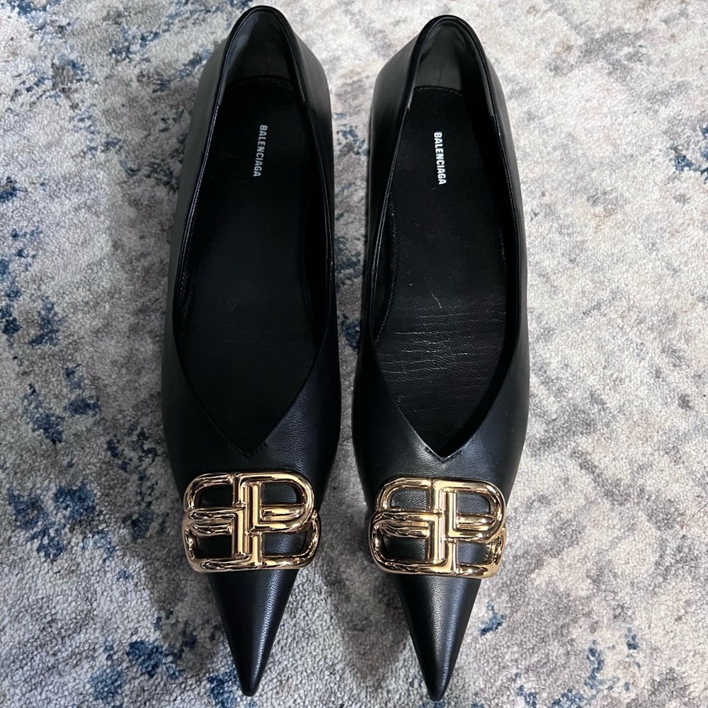 Balenciaga bb flats